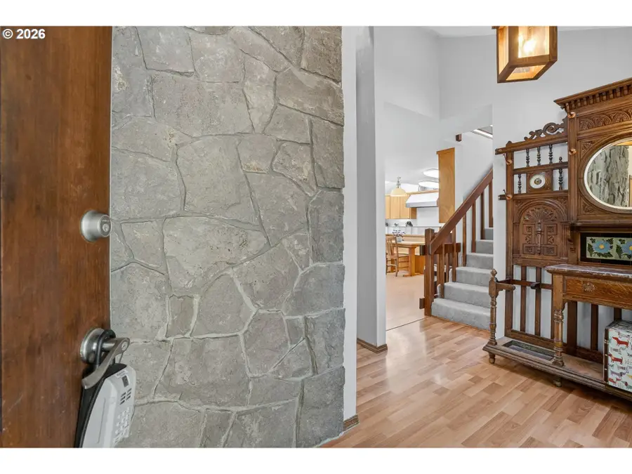 4249 Riverview Dr, West Linn, OR 97068 - #3