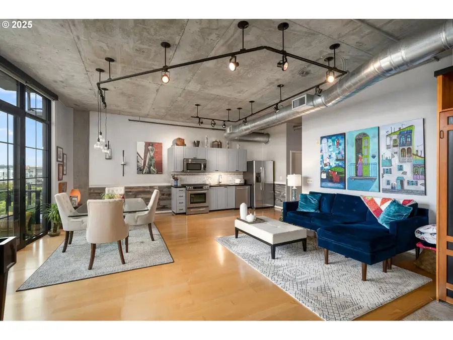 1030 NW 12th Ave #422, Portland, OR 97209 - Image #2