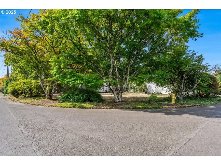 1309 N Hadley Rd, Newberg, OR 97132 - Image #2