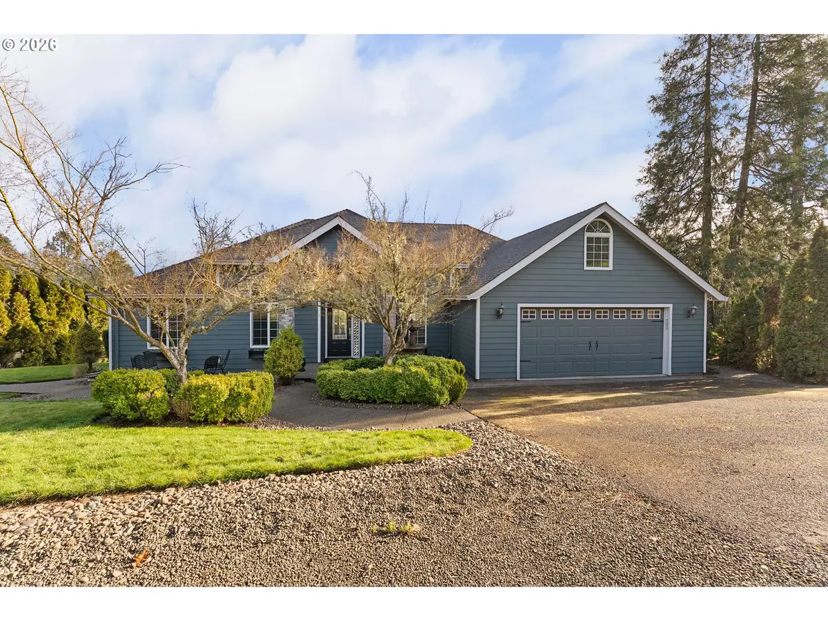 235 Melrose Terrace Ln, Roseburg, OR 97471 - Image #1