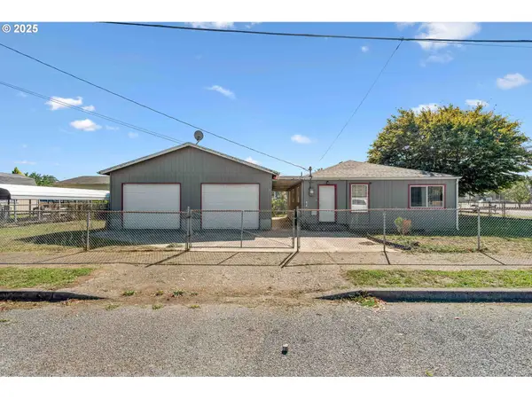 805 C St, MyrtlePoint, OR 97458