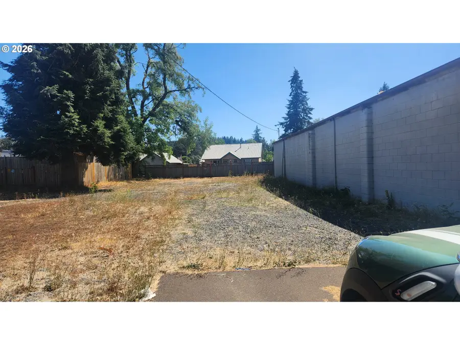 2123 Main St, Sweet Home, OR 97386 - #2