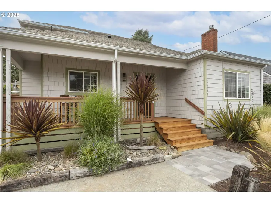 2396 S Edgewood St, Seaside, OR 97138 - #3