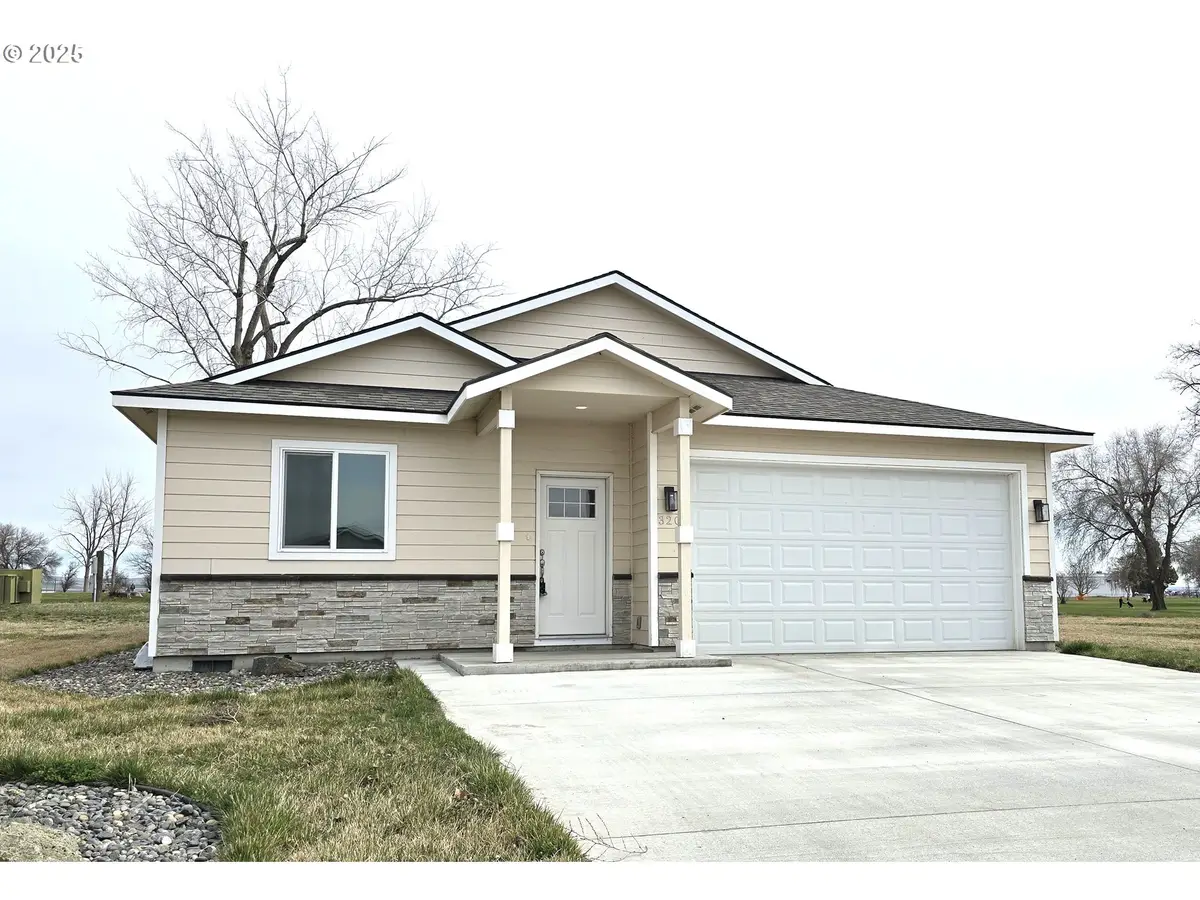320 Riverwood Ct, Umatilla, OR 97882 - Image #1