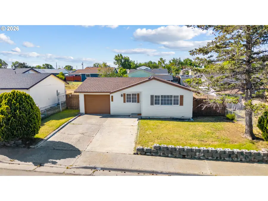 562 E Reeder Dr, Hermiston, OR 97838 - #2