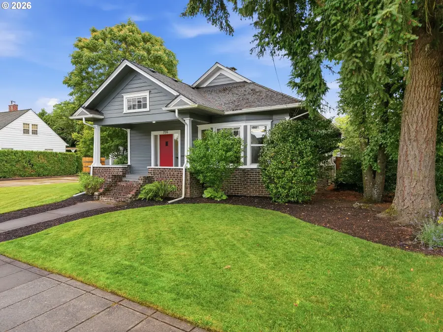 726 E Main St, Hillsboro, OR 97123 - #3