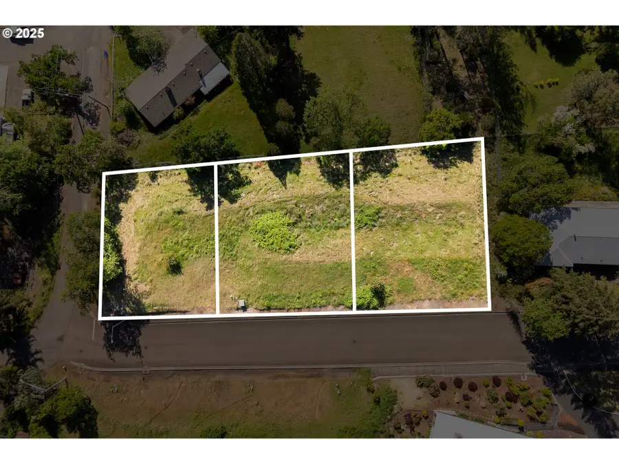 1294 SE Kane St, Roseburg, OR 97470 - Image #2