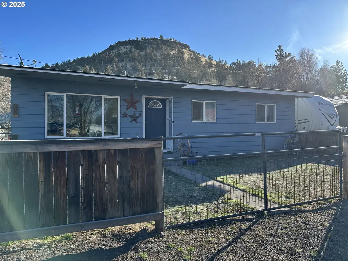 900 SE Willowdale Dr, Prineville, OR 97754 - #1