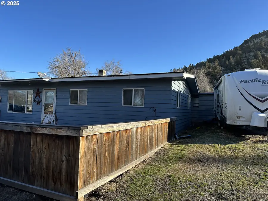 900 SE Willowdale Dr, Prineville, OR 97754 - #2