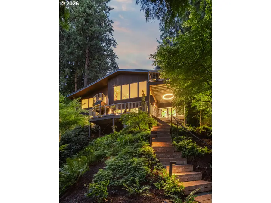 2707 Southshore Blvd, Lake Oswego, OR 97034 - #2