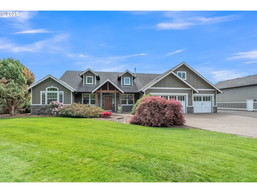 26250 S Milk Creek Cir, Mulino, OR 97042 - Image #2