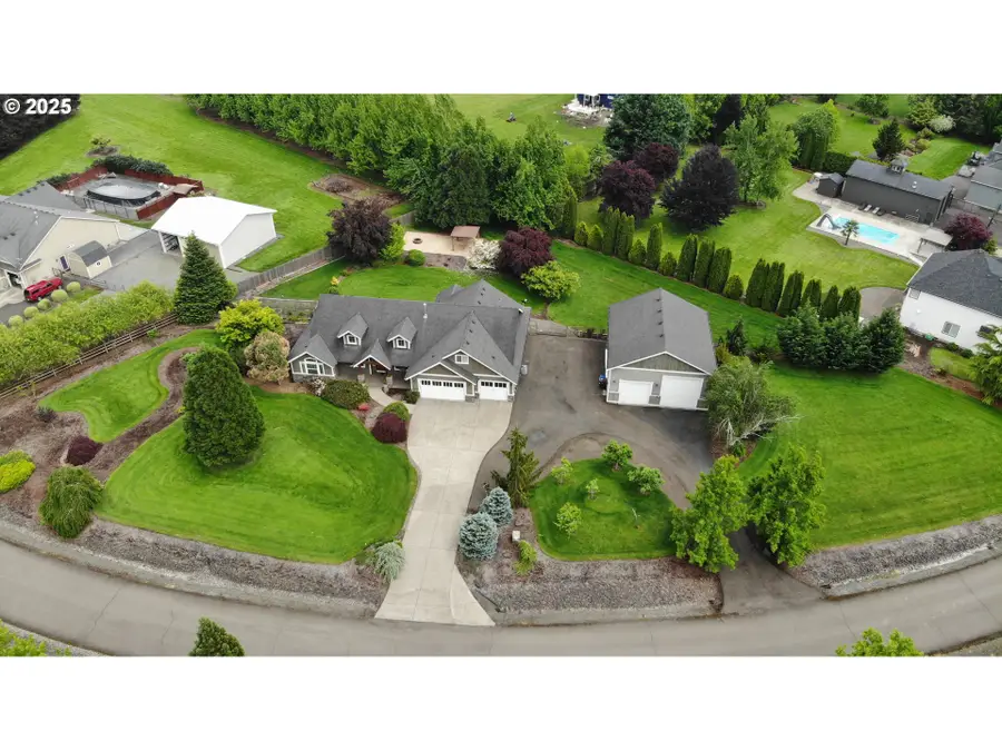 26250 S Milk Creek Cir, Mulino, OR 97042 - Image #3