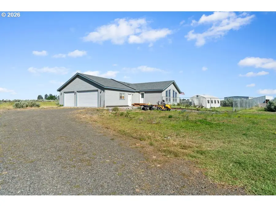 78566 Agnew Rd, Hermiston, OR 97838 - #2