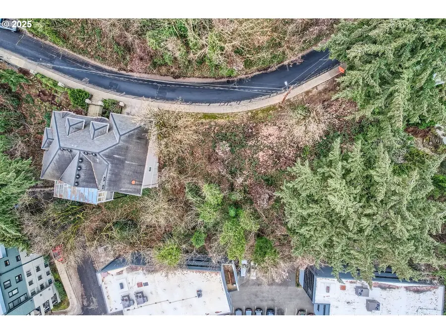 2107 SW Market Street Dr, Portland, OR 97201 - Image #2