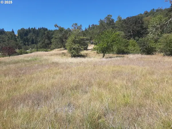 0 NW Broad St, Roseburg, OR 97471