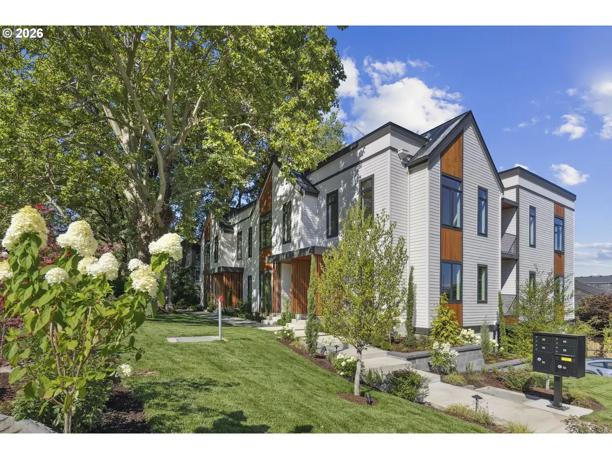 703 1st St, Lake Oswego, OR 97034 - #1
