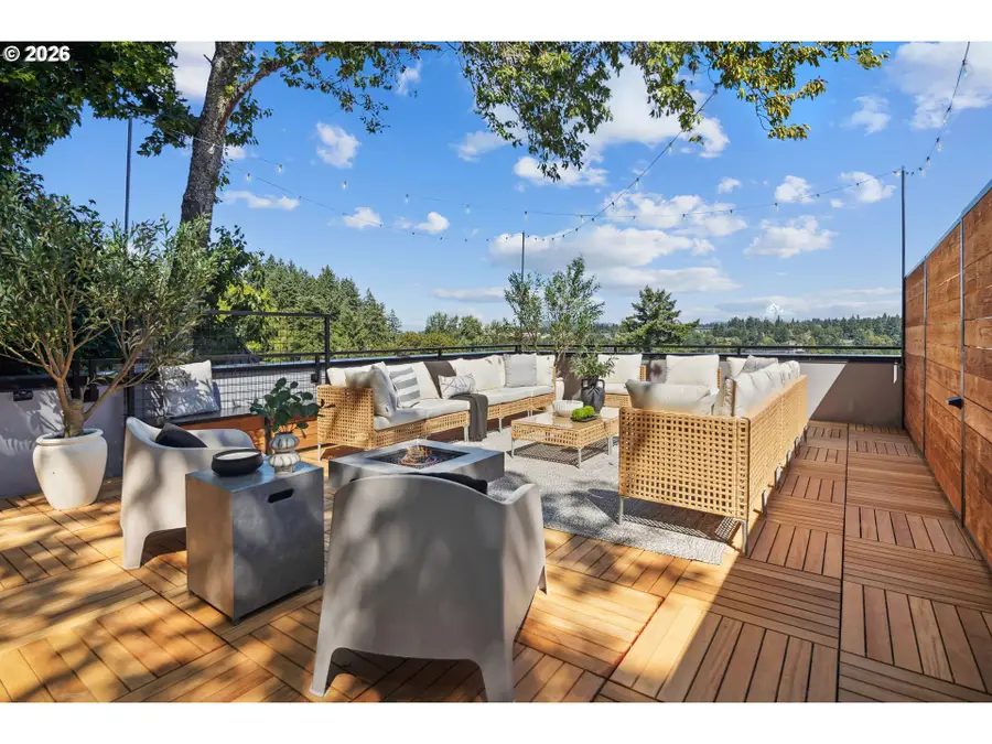 703 1st St, Lake Oswego, OR 97034 - #3
