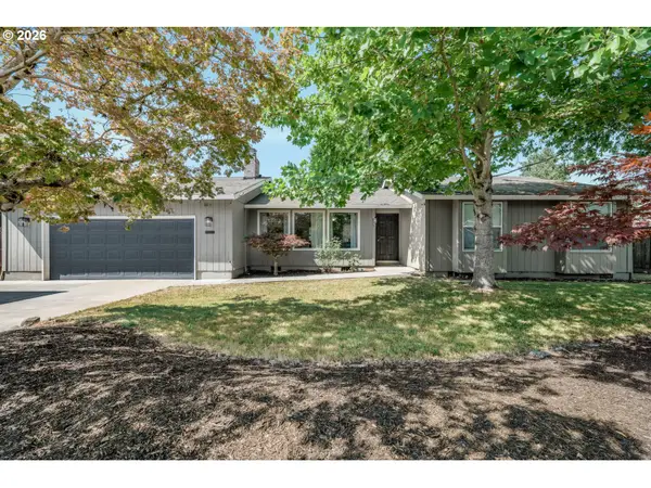 859 NE Kathryn St, Hillsboro, OR 97124