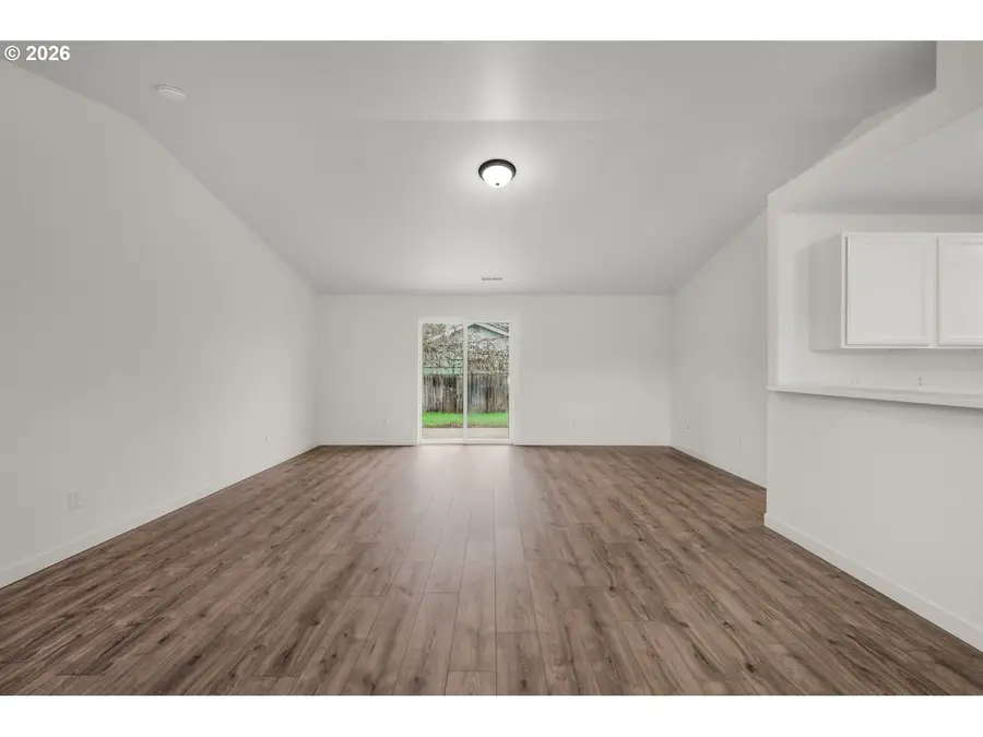 87667 Oak Island Dr, Veneta, OR 97487 - Image #3