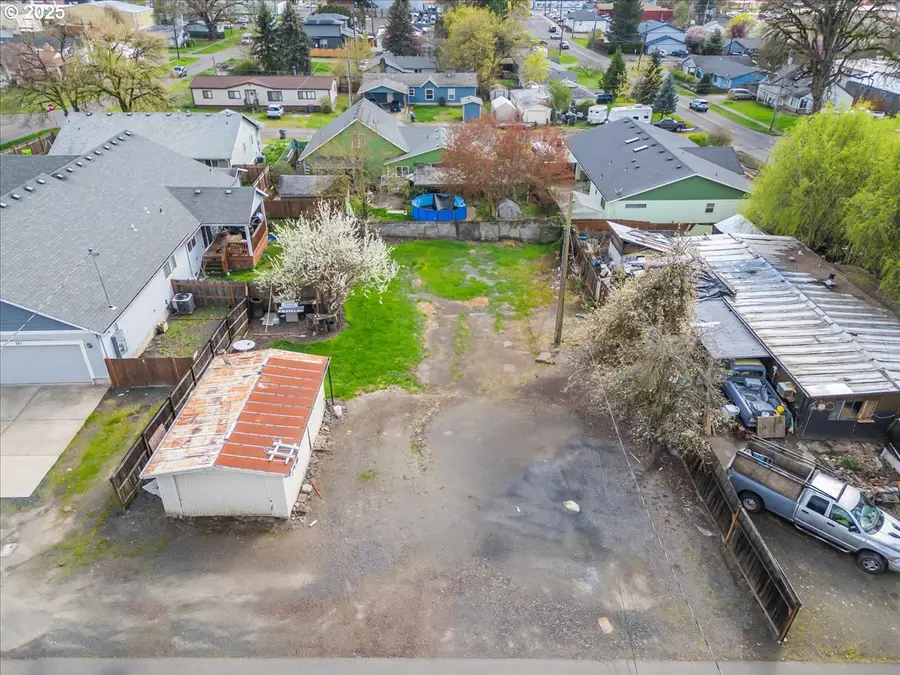 253 E 7th St, Lafayette, OR 97127 - Image #2