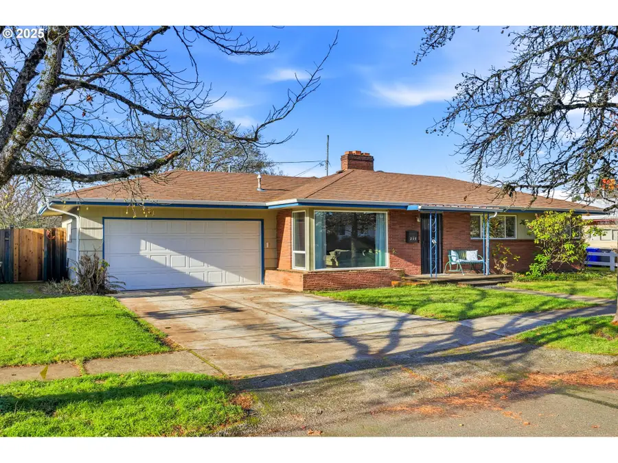 235 NE 111th Ave, Portland, OR 97220 - Image #3