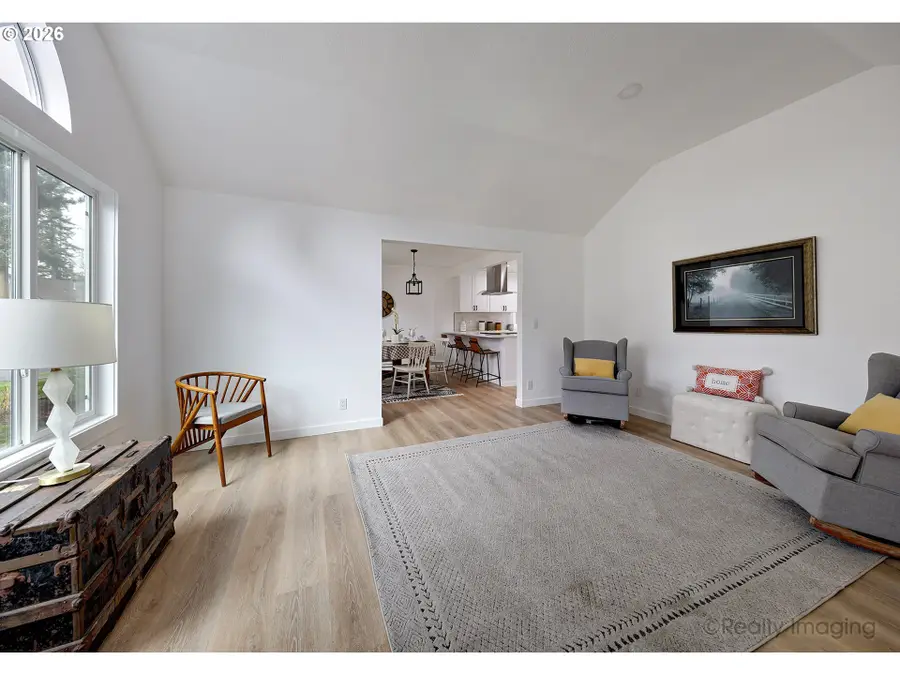 7790 SW Gearhart Dr, Beaverton, OR 97007 - Image #2