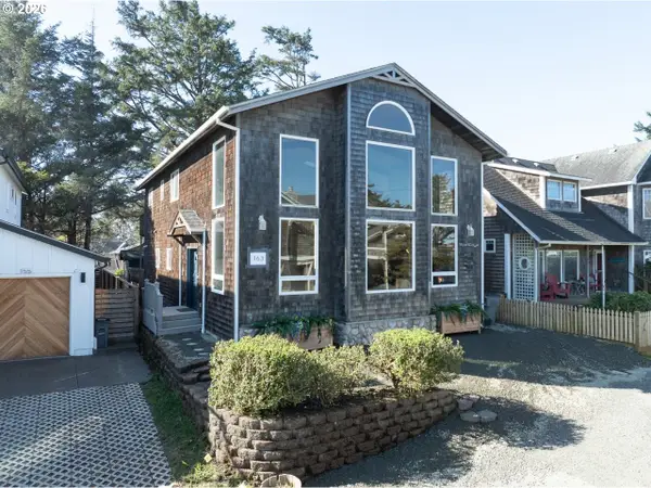 163 W 1st Ave, CannonBeach, OR 97110