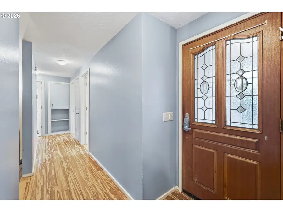 2245 Princeton Dr, Eugene, OR 97405 - #3