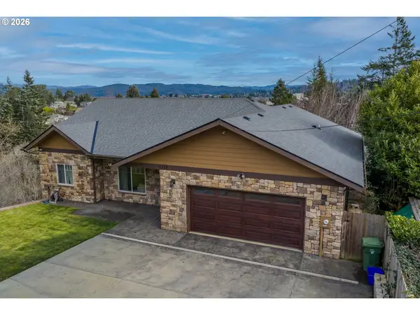 1118 S 11th St, CoosBay, OR 97420