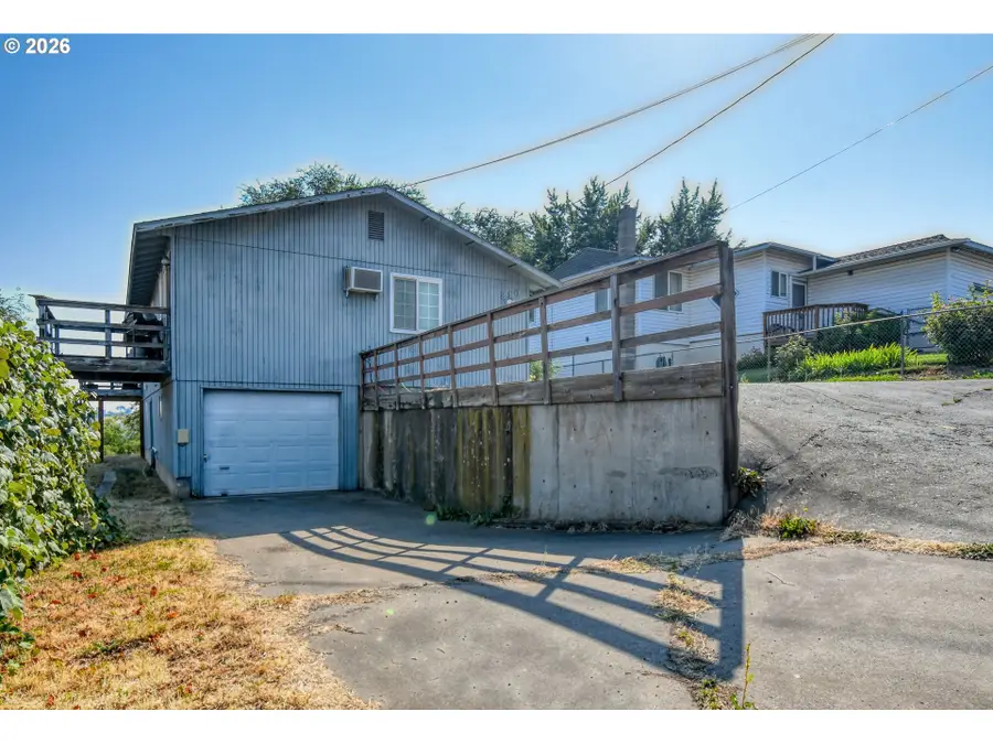 810 SW 10th St, Pendleton, OR 97801 - #2