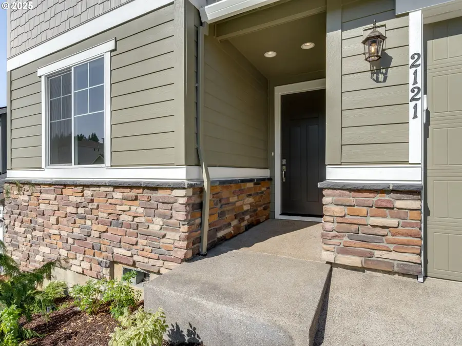 2121 NE Singer Ln, Estacada, OR 97023 - Image #2