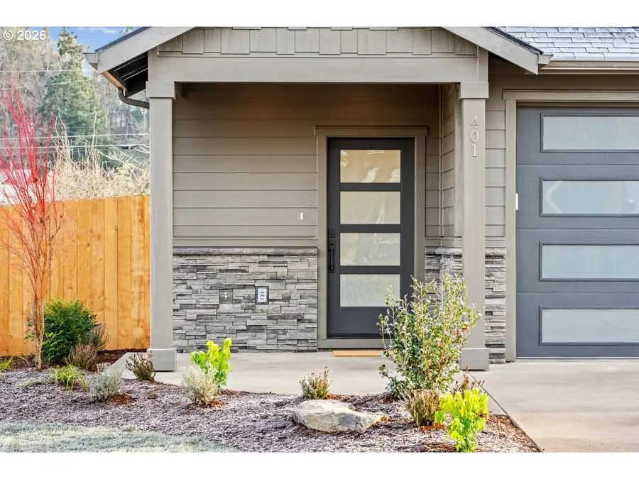 401 S 1st St, Silverton, OR 97381 - Image #3