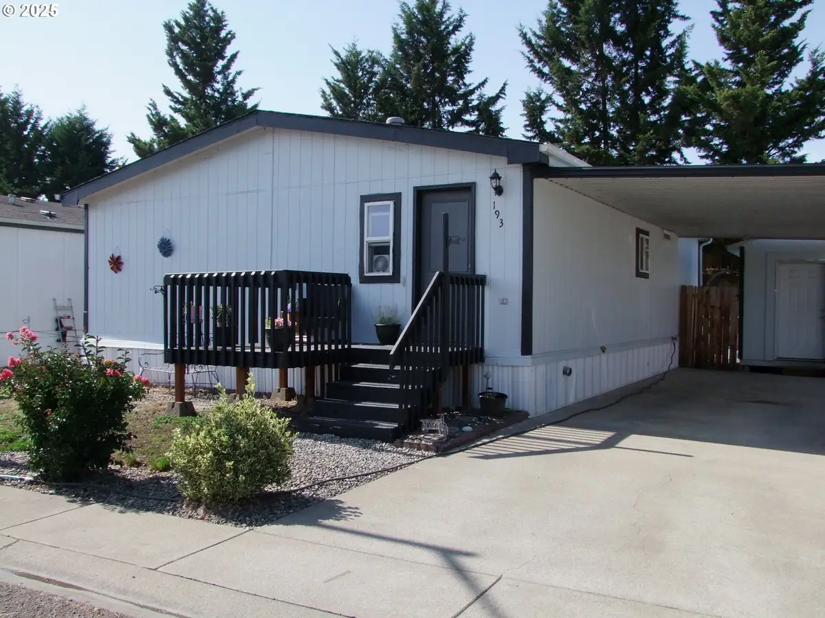 193 Owyhee Ln, Roseburg, OR 97471 - Image #1