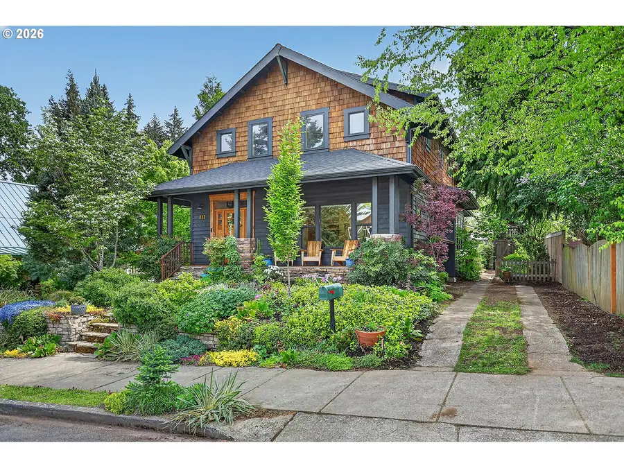 811 9th St, Hood River, OR 97031 - #2
