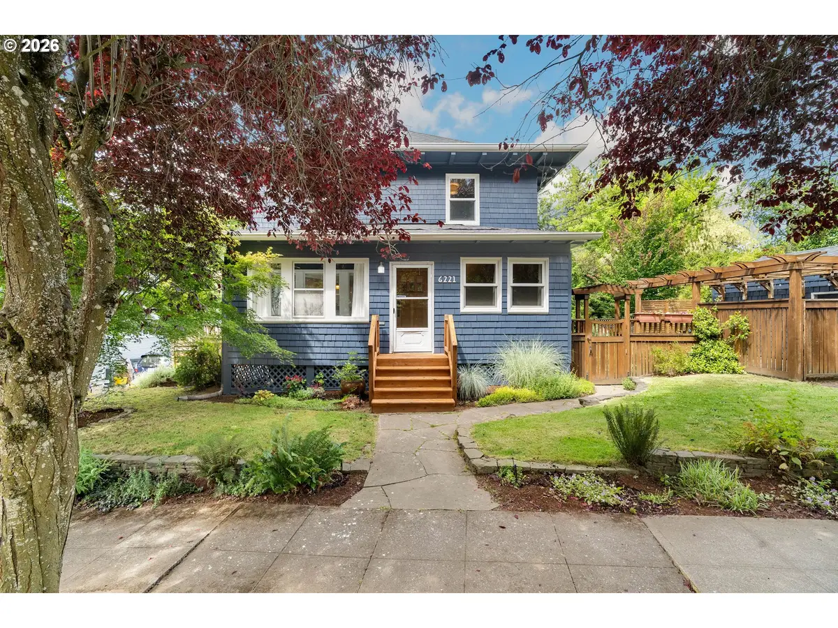 6221 SE Morrison St, Portland, OR 97215 - #1