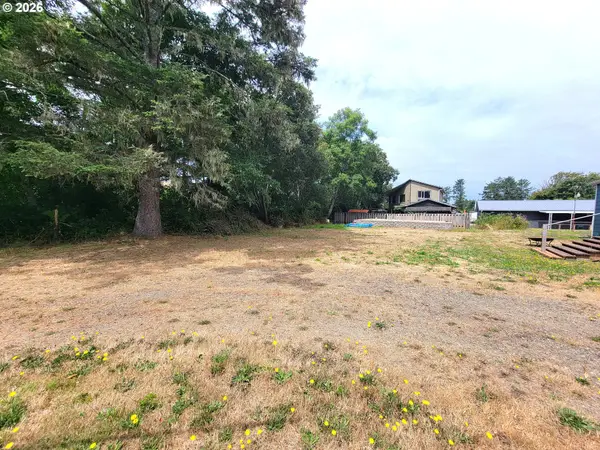 108 22nd St, LongBeach, WA 98631