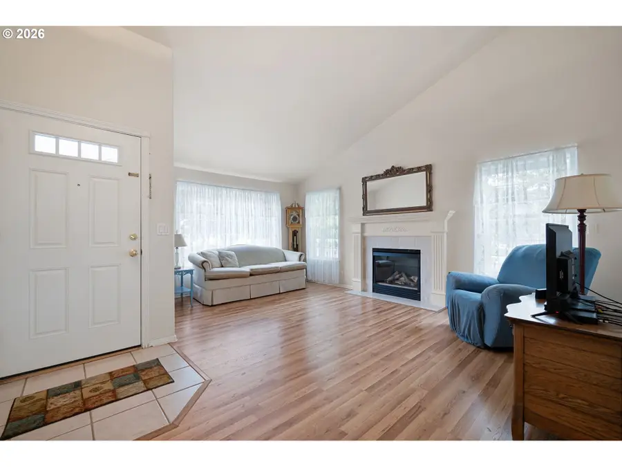 3928 Hyacinth St, Eugene, OR 97404 - #3