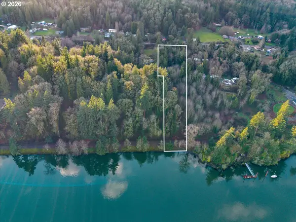 74559 Columbia River Hwy, Rainier, OR 97048