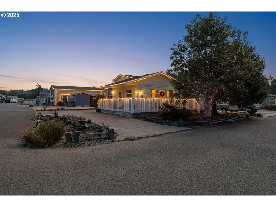 4 Creek Ln, Lakeside, OR 97449 - Image #3