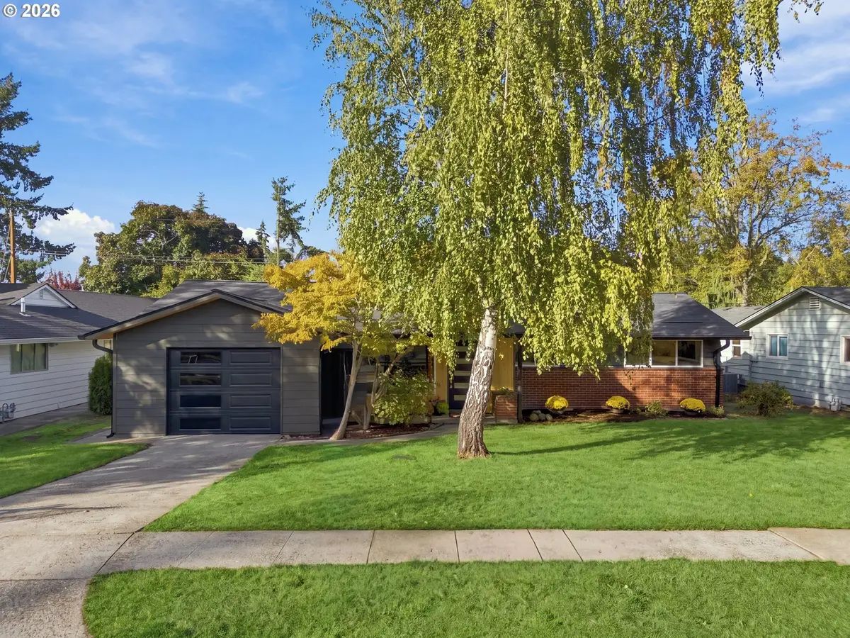 12285 SW Tremont St, Portland, OR 97225 - #1
