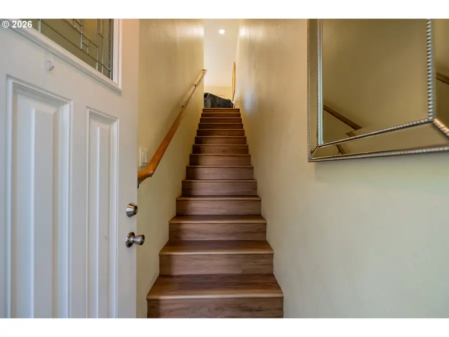 2190 Maplewood Dr, Salem, OR 97306 - #2