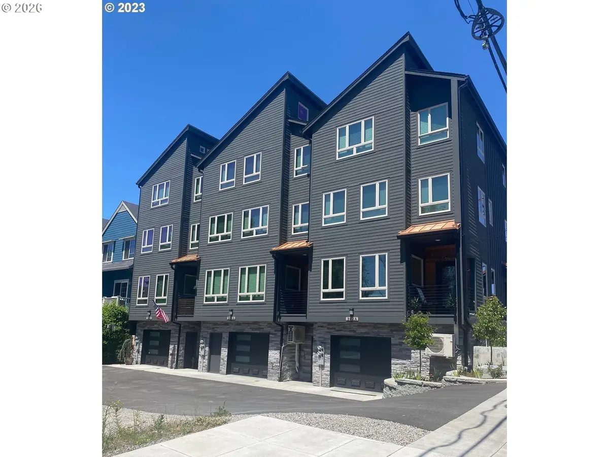304 N Bridgeton Rd, Portland, OR 97217 - #1