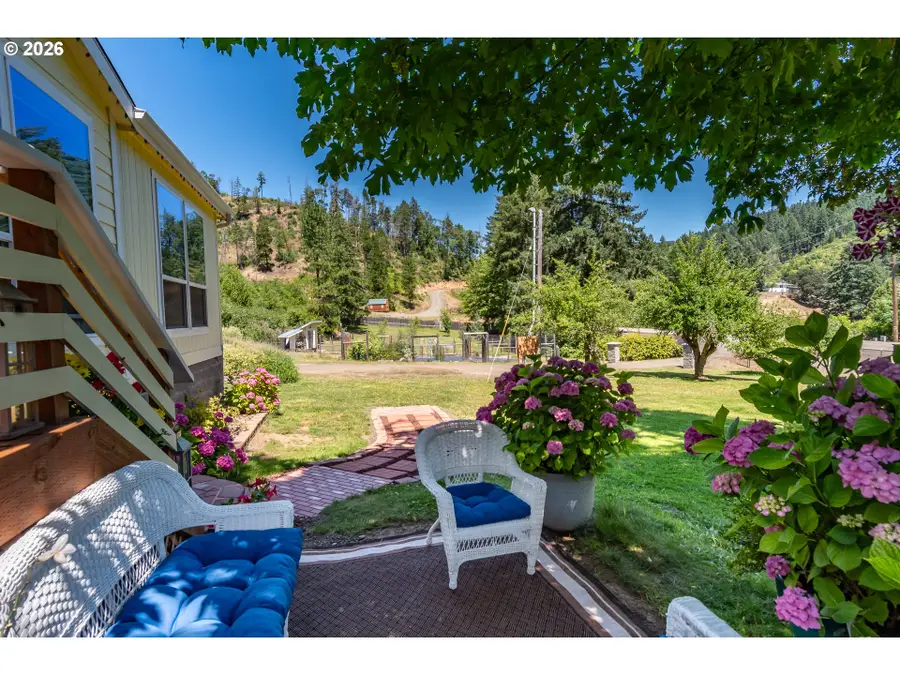 5833 Hubbard Creek Rd, Umpqua, OR 97486 - #3