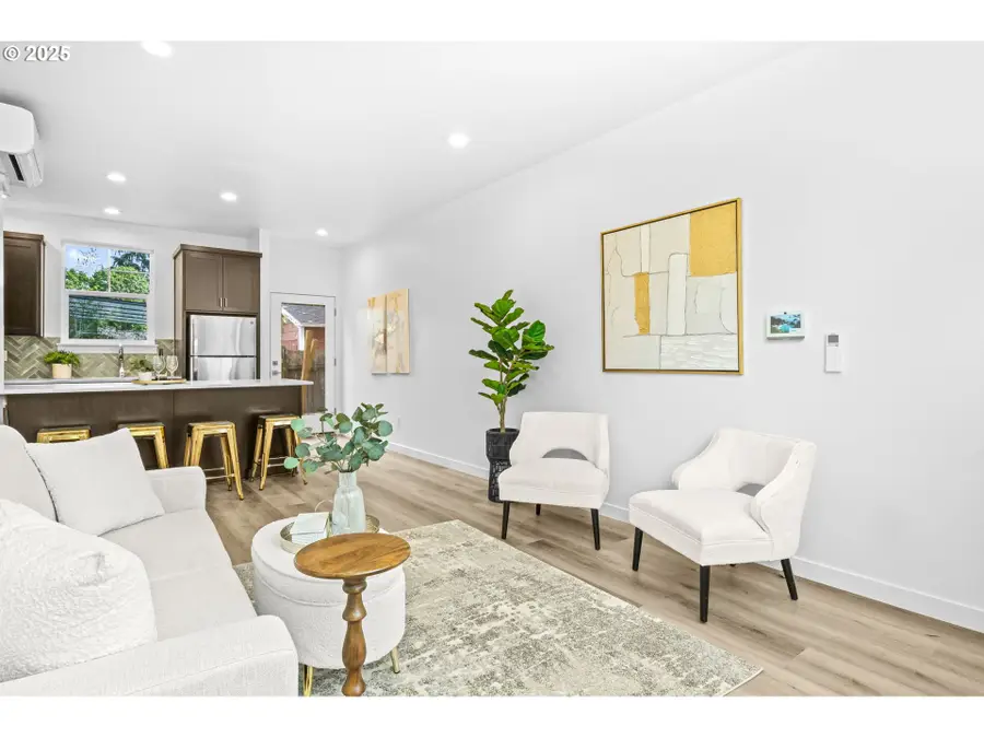 5465 N Fessenden St, Portland, OR 97203 - Image #2