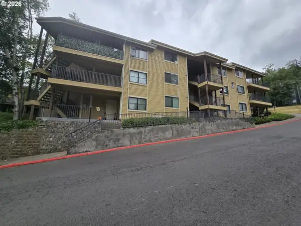 9908 SE Talbert St, Clackamas, OR 97015