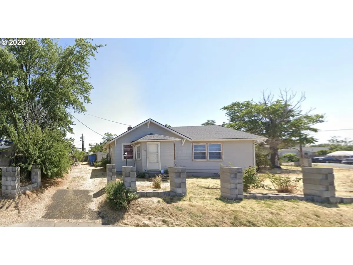 706 NE 10th Ave, Milton Freewater, OR 97862 - #1