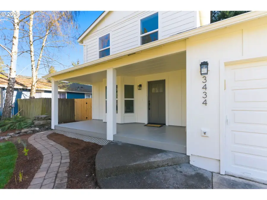 3434 SE Rockwood St, Milwaukie, OR 97222 - #3