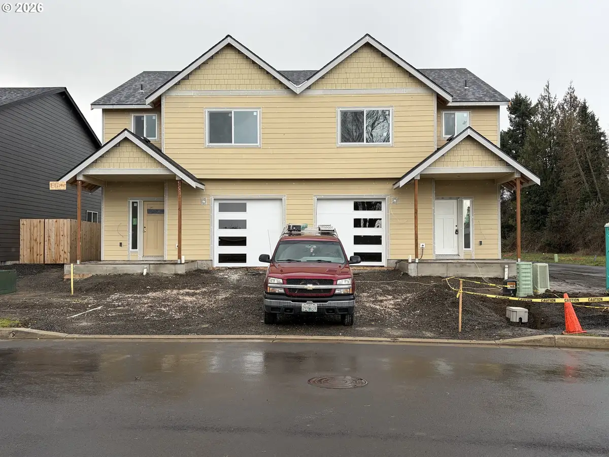 1542 Barn St, Woodburn, OR 97071 - #1