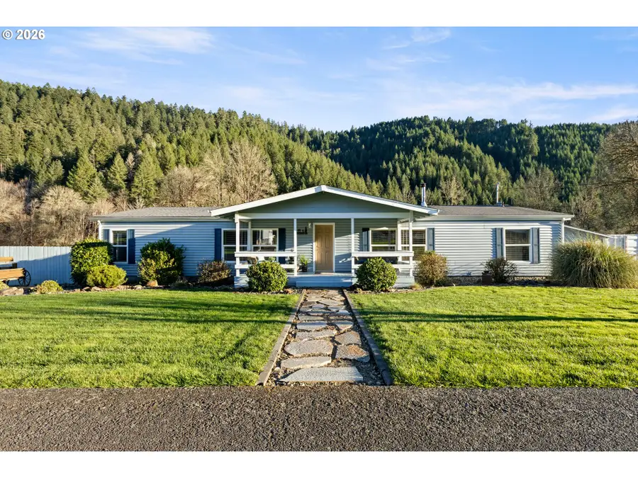 11119 N Myrtle Rd, Myrtle Creek Riddle, OR 97457 - #3