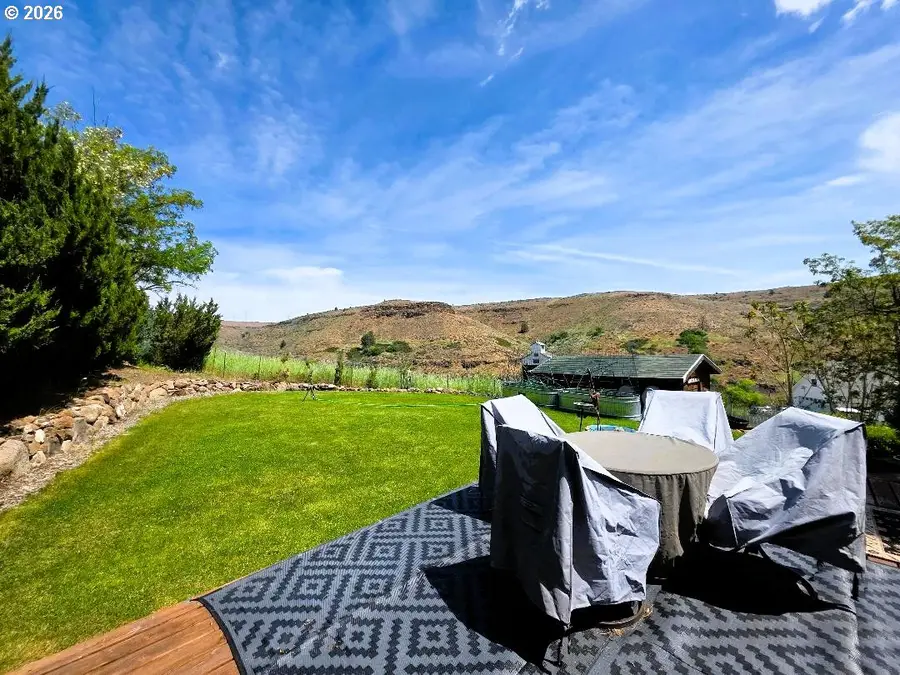 110 Staats Ave, Maupin, OR 97037 - #2